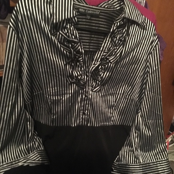 Mile Gabrielle Dresses & Skirts - Silver and black dress